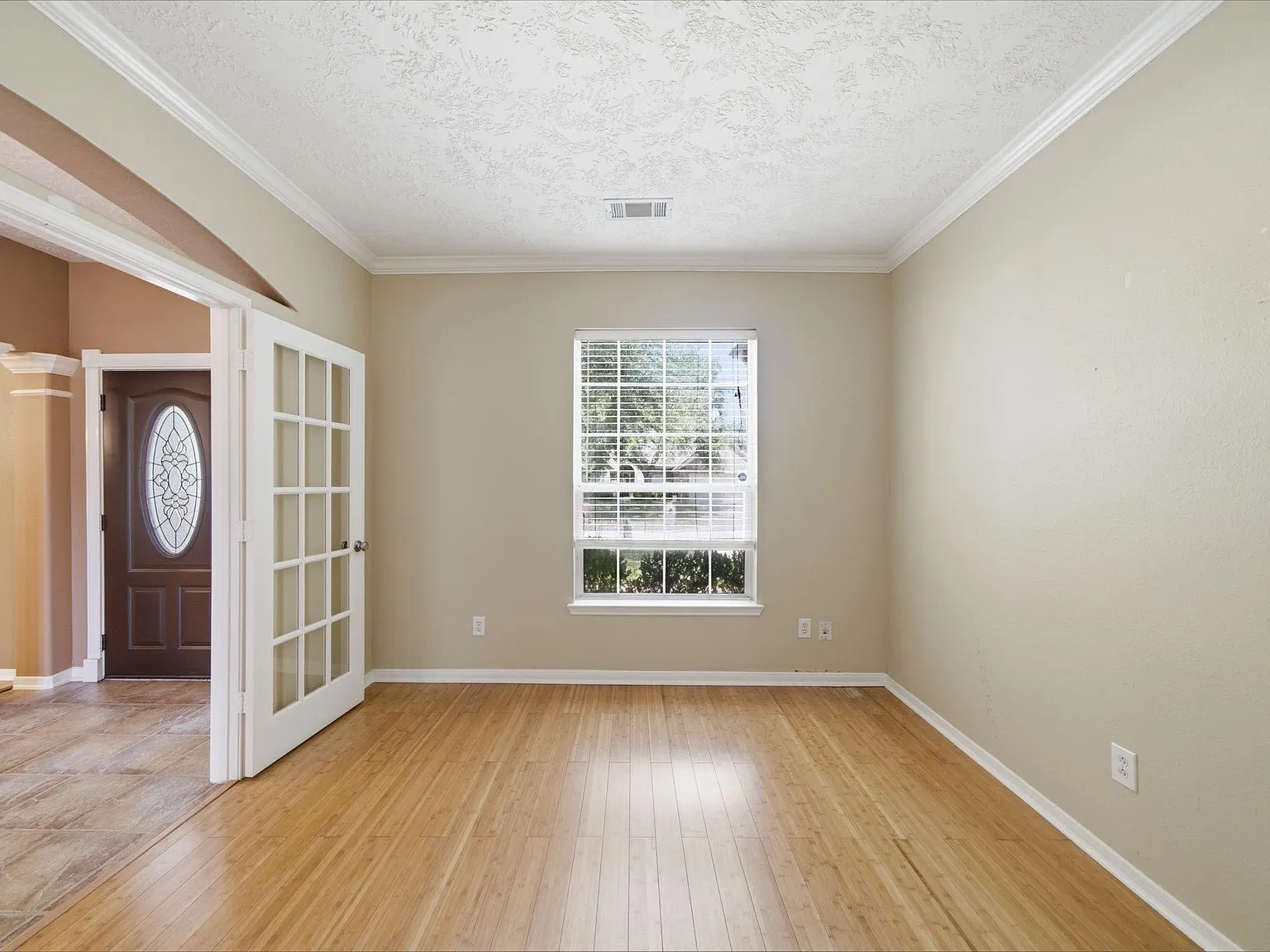 4 bed, 2.5 bath, 2936 sqft, $2,950 — Photo 4