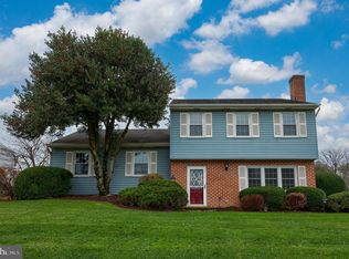332 Faulkner Dr, Lancaster, PA 17601