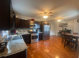 727 Union St #1, Peckville, PA 18452