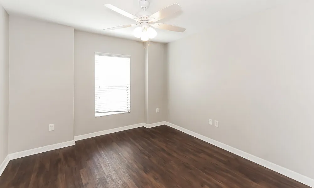 3 bed, 2.0 bath, 1485 sqft, $3,470 — Photo 3