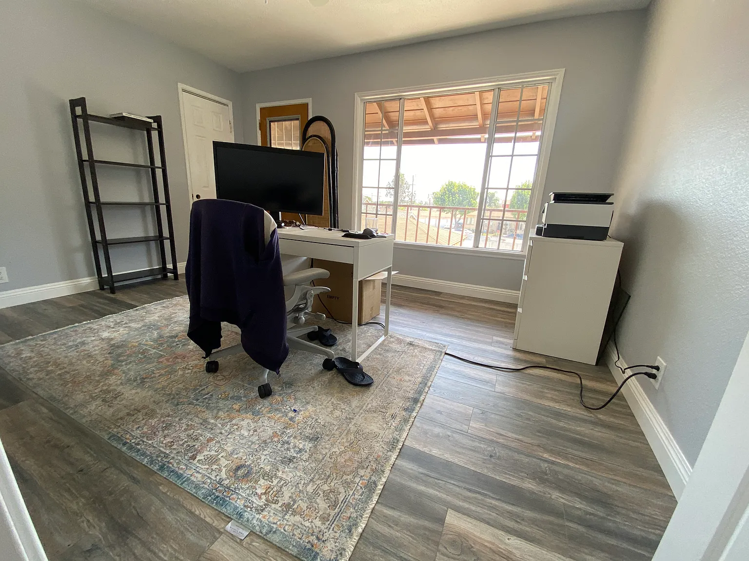 2 bed, 700 sqft, $2,300 — Photo 3