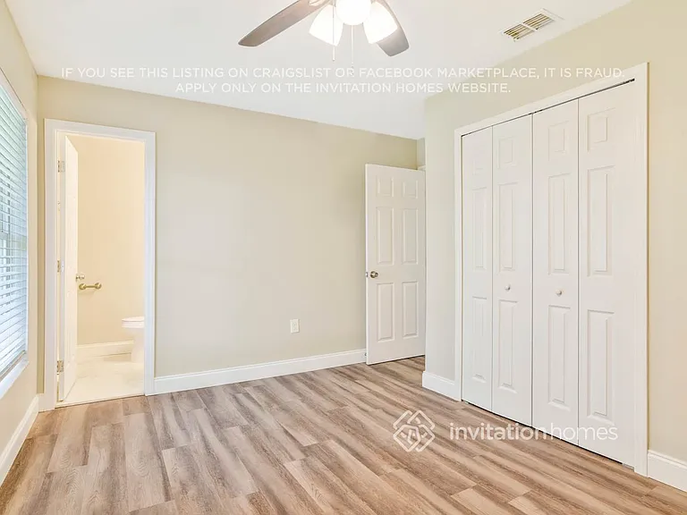 316 E Rose Ln — Photo 16