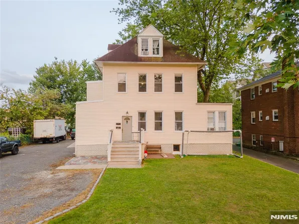 74 Burnett Ave, Maplewood, NJ 07040