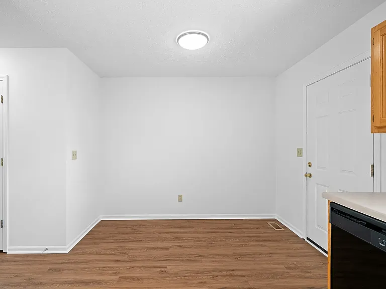 Austin Place Apartments — Photo 34