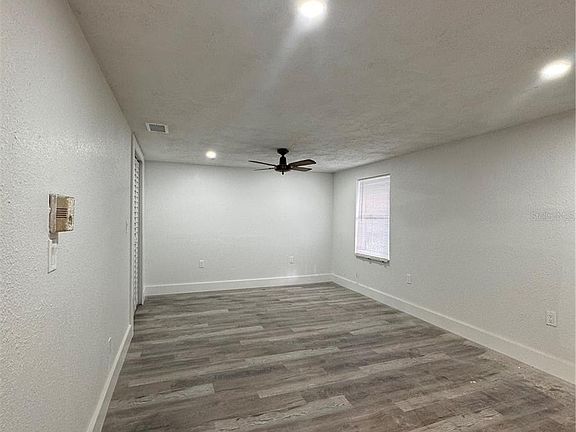 5th image of 653 NE 71st Ave