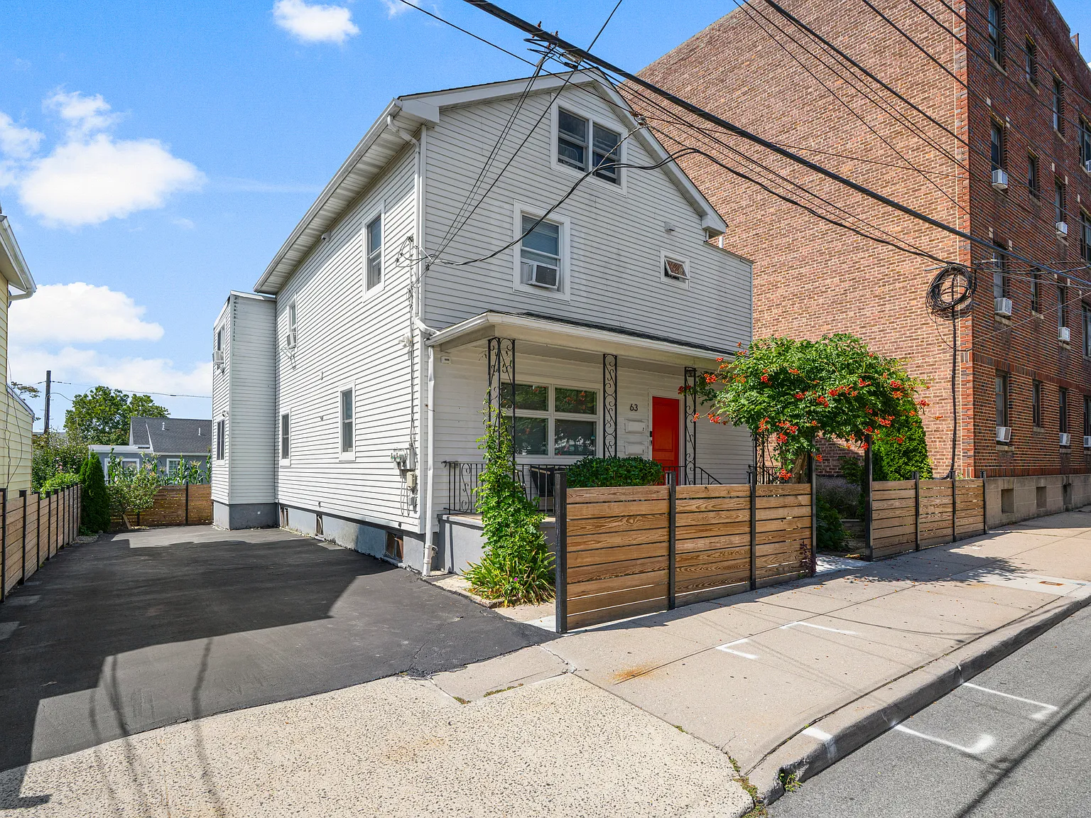 2 bed, 750 sqft, $3,600 — Photo 2