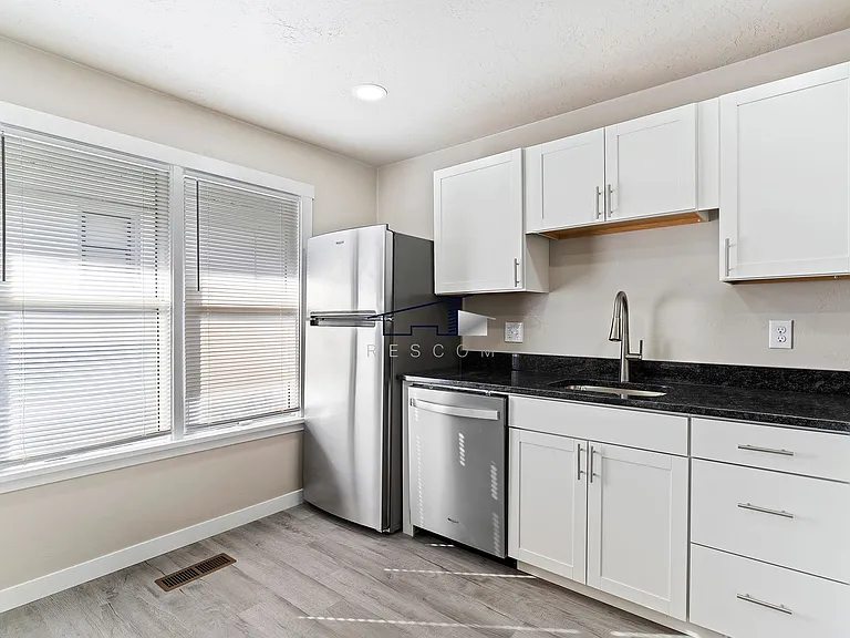 3480 Ogden Ave — Photo 5