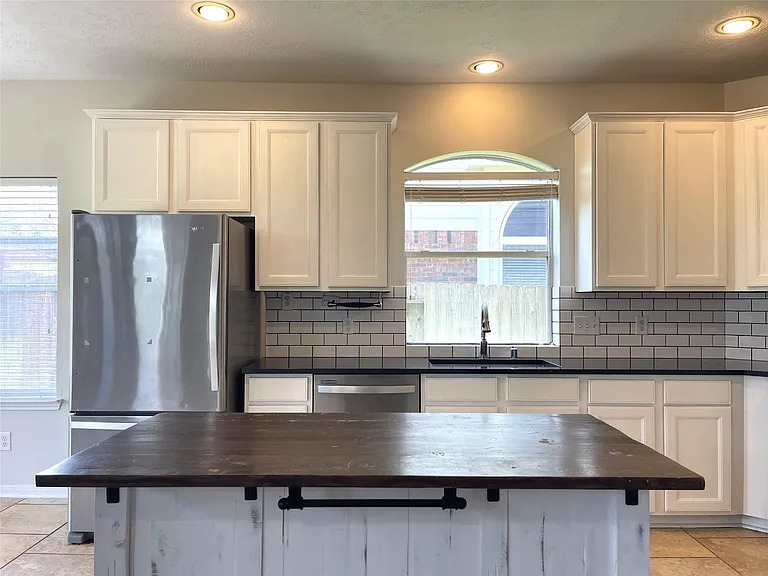 6411 Virginia Fields Dr — Photo 11
