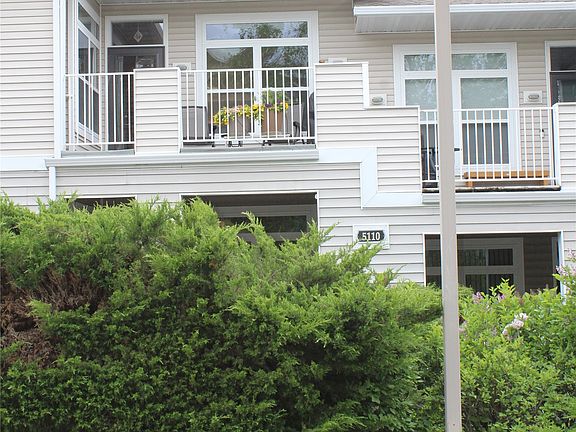 3rd image of 5110 Village View Way APT 6