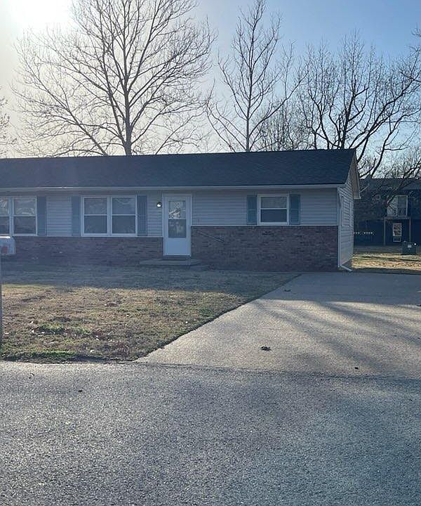 1st image of 1004 Kimberly Ct #A