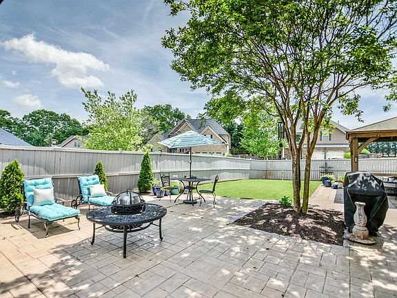 3rd image of 41 Lazy Willow Dr