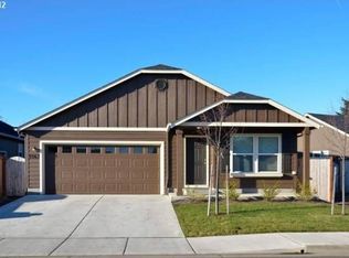 1047 S 1st St, Cottage Grove, OR 97424