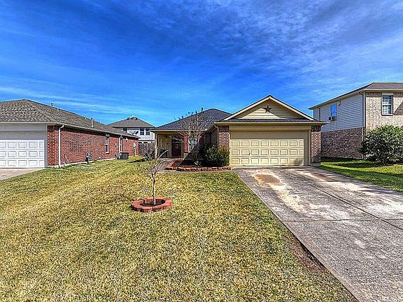 2nd image of 21918 Willow Downs Dr