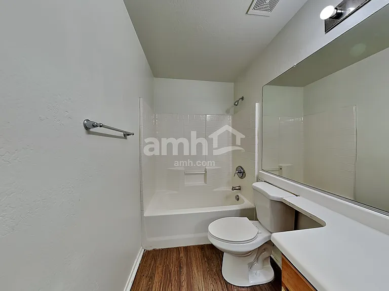 5211 W Warner St — Photo 17