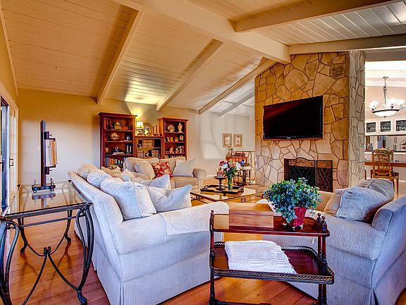 5th image of 6438 La Jolla Scenic Dr S