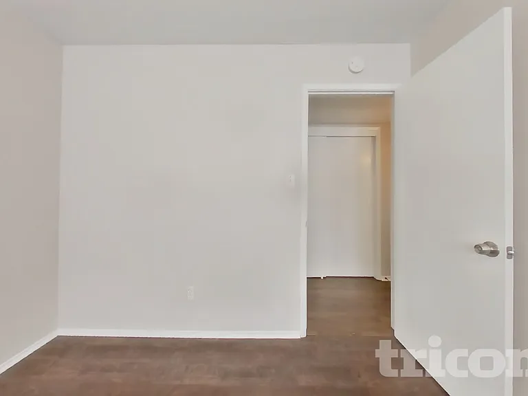 10069 Lincoln Village Dr — Photo 8