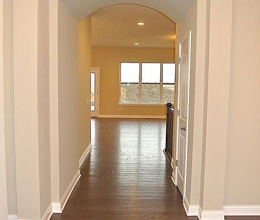 4th image of 3620 Shady Lake Dr