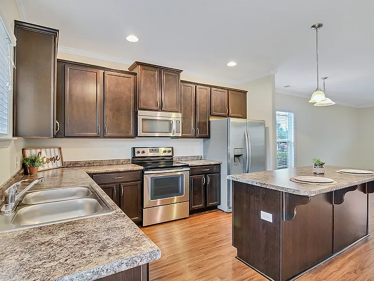 208 Ventura Pl — Photo 9