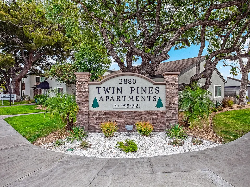 Twin Pines Apartments