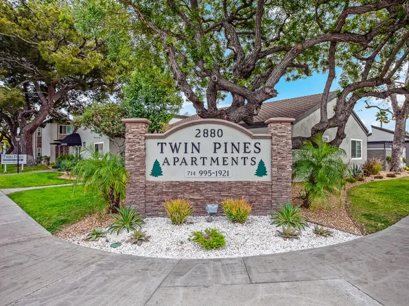 Twin Pines Apartments