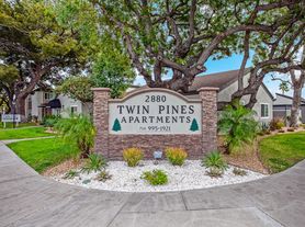 Twin Pines Apartments