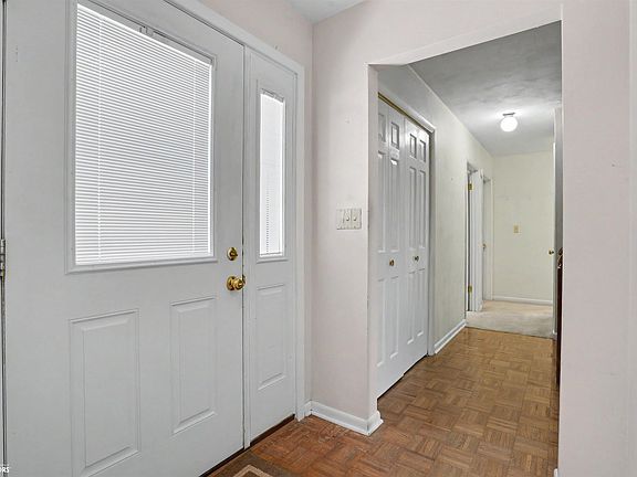 2nd image of 800 S Alter Ct