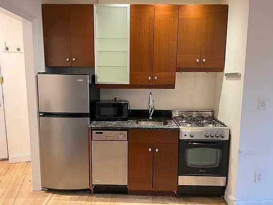 Rented by Triumph Property Group | media 5
