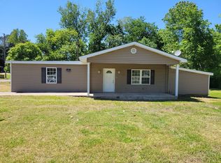 301 N Grayson St, Newbern, TN 38059