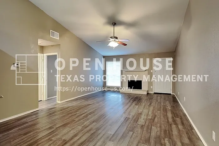 1312 Wyndham Dr — Photo 4