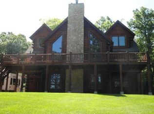 26450 W Grass Lake Rd, Antioch, IL 60002