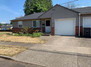 215 E Exeter St, Gladstone, OR 97027