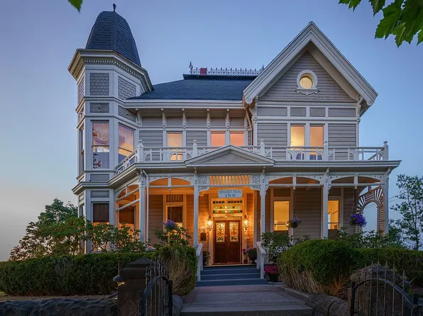 3652 Duane St, Astoria, OR 97103