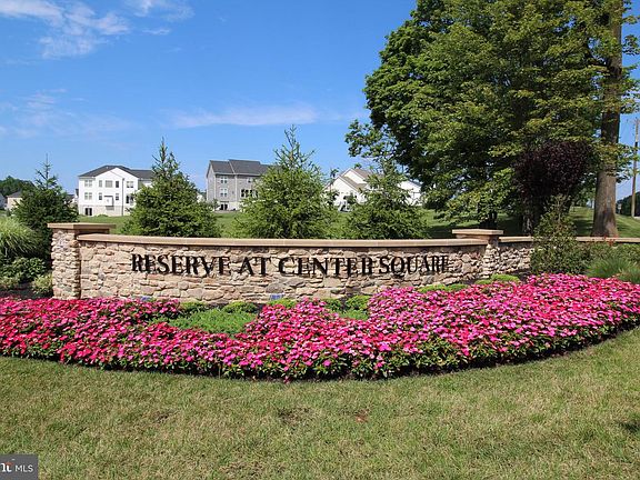 4th image of 12 Umbrell Dr