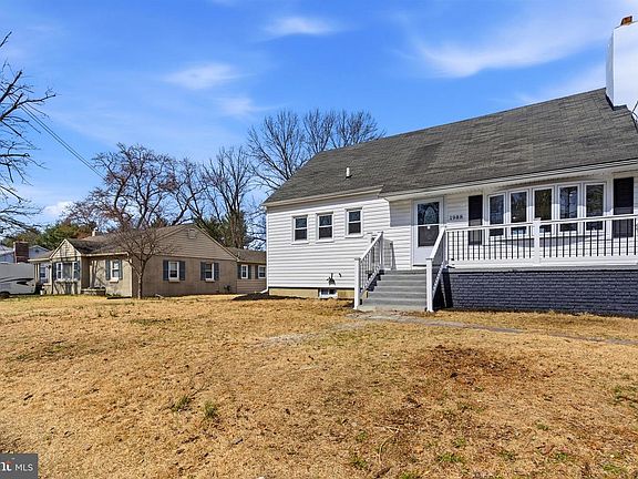 2nd image of 1988 Melvina Rd