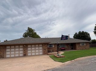 1316 Caudill Dr, Watonga, OK 73772