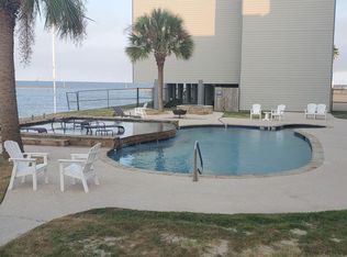560 Pleasure Island Blvd UNIT 214, Pt Arthur, TX 77640