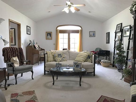 3rd image of 3456 E Meadow Creek Ct