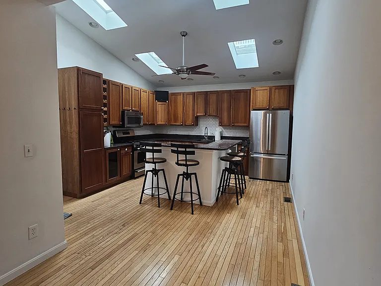 929 Fell St — Photo 3