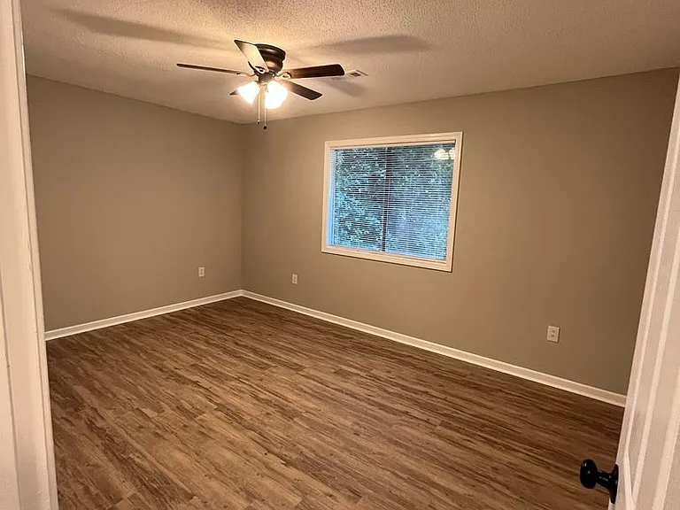 119 Freedom Dr #10 — Photo 4