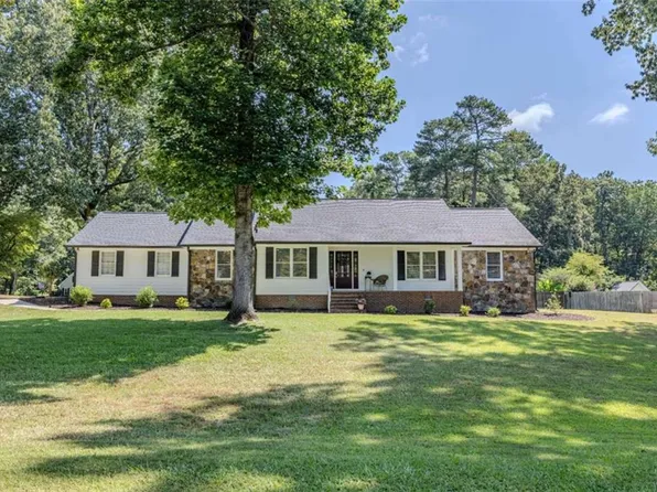 5 River Place Dr SW, Rome, GA 30165