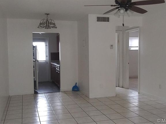 3rd image of 6191 SW 37th St APT 103