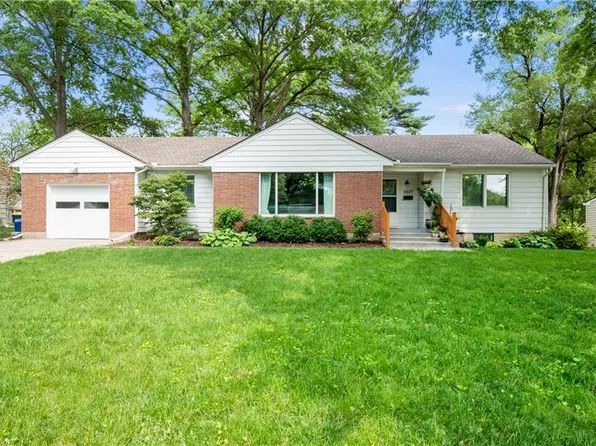 5627 Russell St, Mission, KS 66202