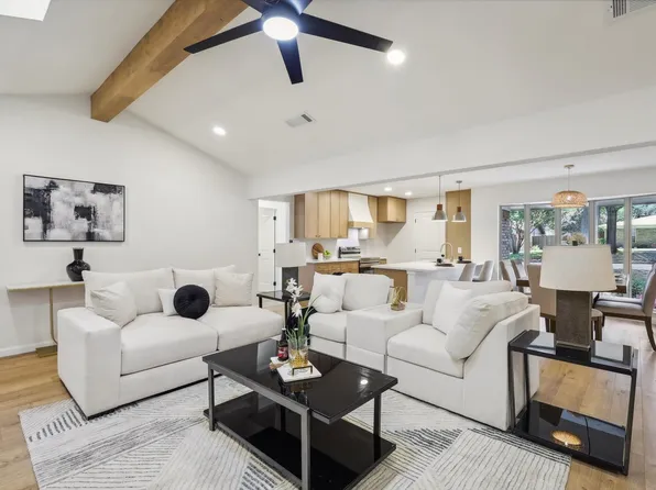 1538 Overlook Dr, Grapevine, TX 76051