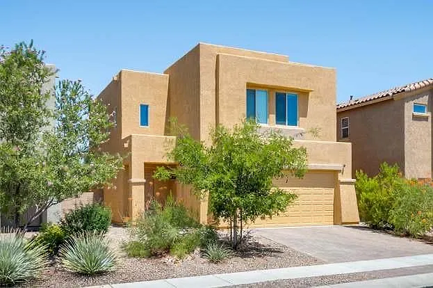 3 bed, 2.5 bath, 2046 sqft, $2,200 — Photo 1