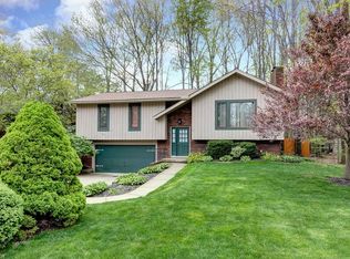 9069 Bluejay Ln, Mentor, OH 44060