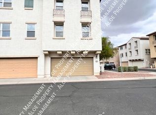 933 S Storment Ln, Gilbert, AZ 85296