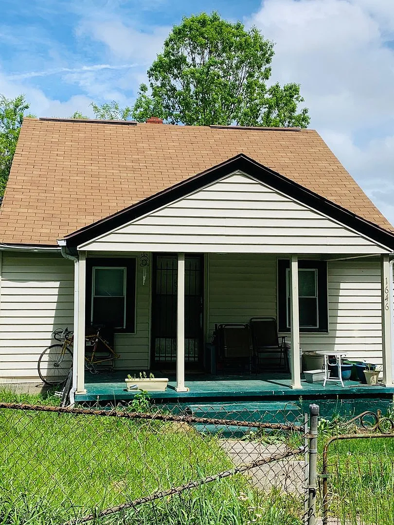 2 Bedroom 1 Bath House — Photo 1