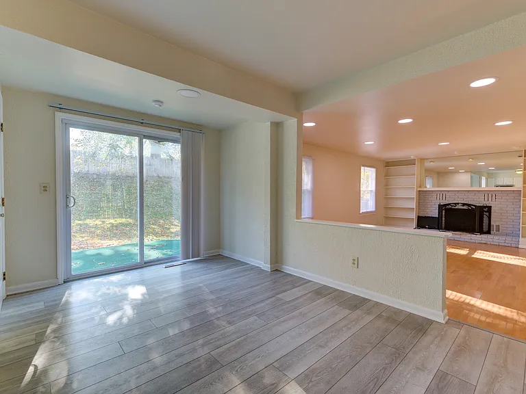 13 Cloverfield Dr — Photo 11
