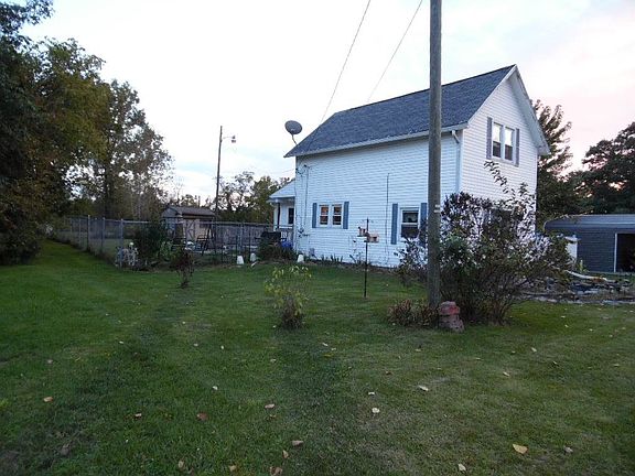 5th image of 2474 E Water St