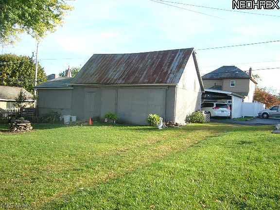 5th image of 466-466 1/2 N Sheridan St